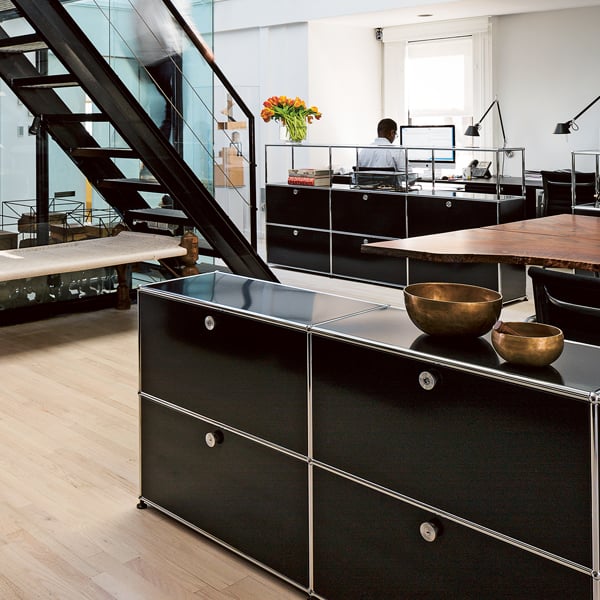 USM – USM Möbelbausystem (Preis je nach Konfiguration)